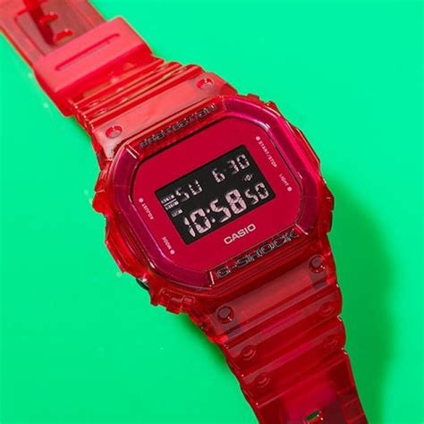 casio g-shock dw-5600sb-4 1