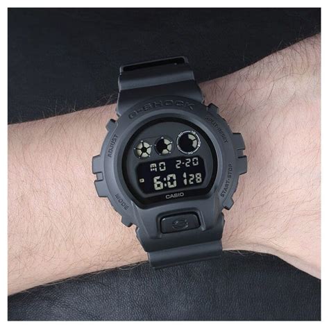 casio g-shock dw-6900bb-1-grimney 1