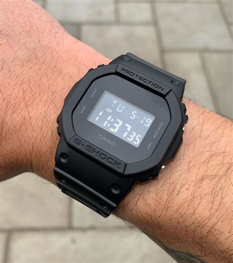 casio g-shock dw-5600bb-1 4