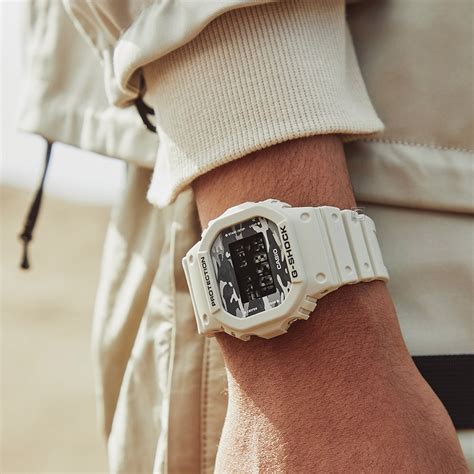 casio g-shock dw-5600ca-8 1