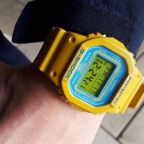 casio g-shock dw-5600cs-9 4