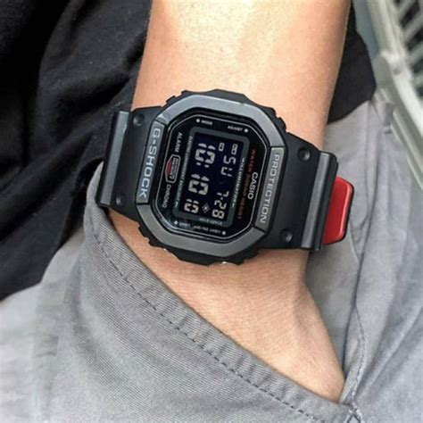 casio g-shock dw-5600hr-1 1