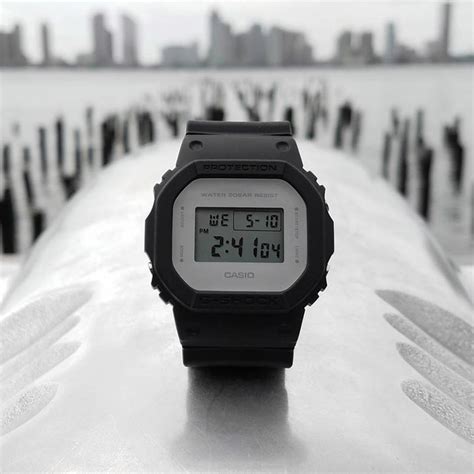 casio g-shock dw-5600lcu-1 2