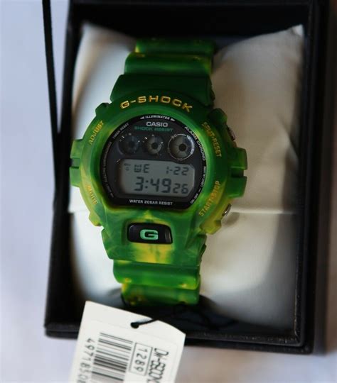 casio g-shock dw-6900mc-3 4