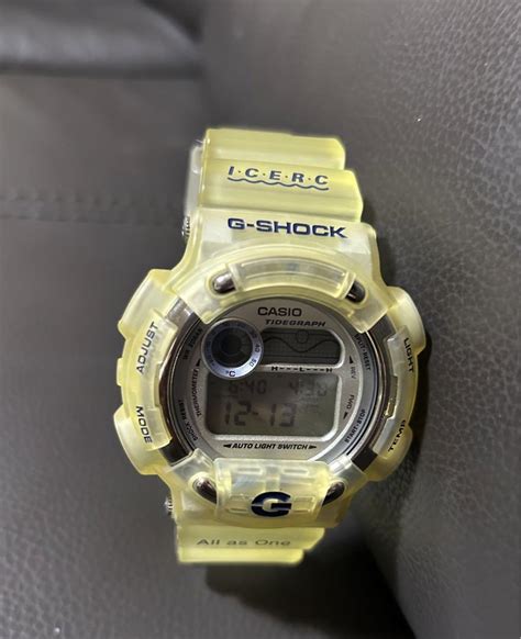 casio g-shock dw-8600k-8v 4