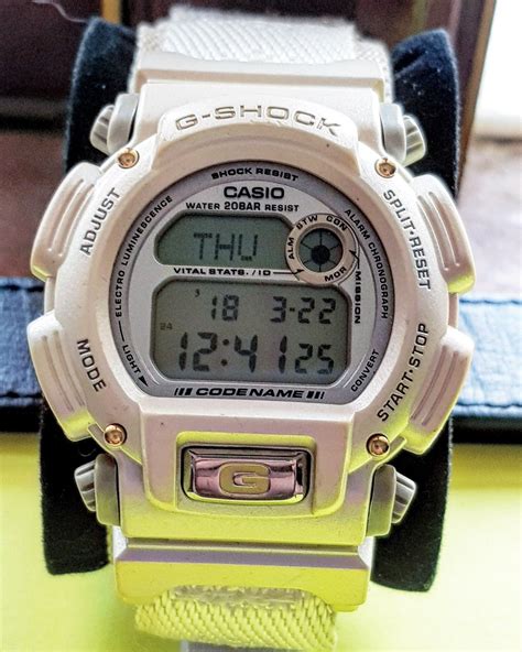 casio g-shock dw-8800aj-2bt 1