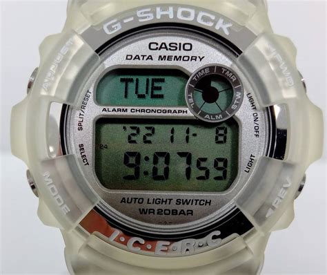 casio g-shock dw-9200k-2at 1