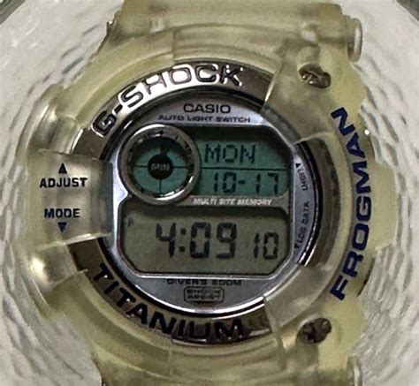 casio g-shock dw-9900wc-2t 2