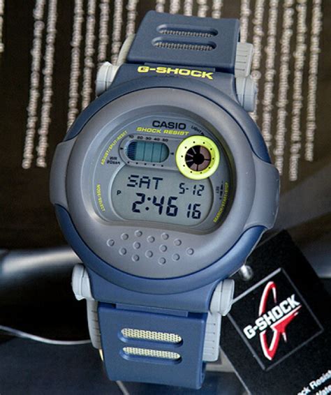 casio g-shock g-001-2c 4