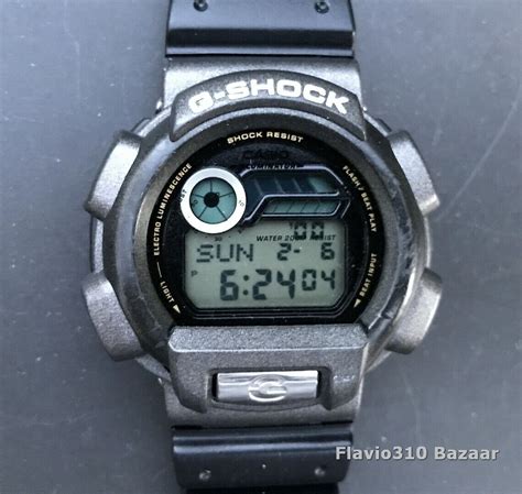 casio g-shock g-2210-1v 4