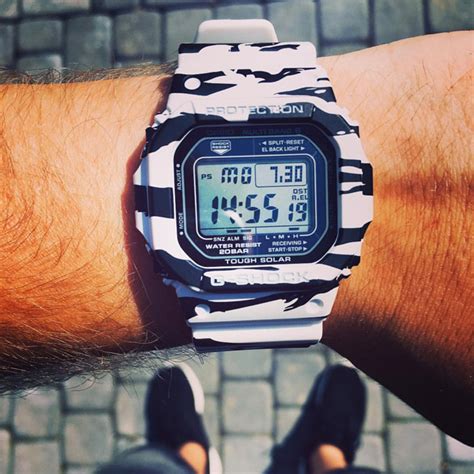 casio g-shock gw-m5610bw-7 1